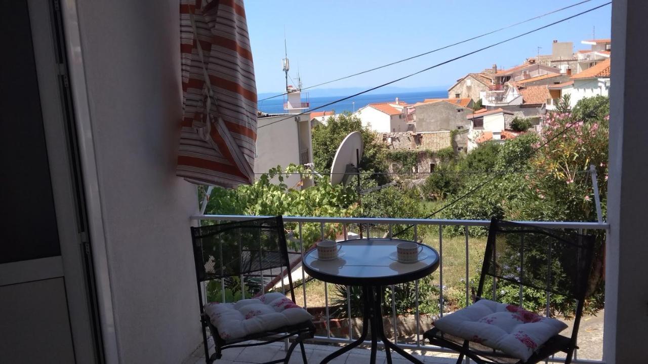 Apartment For 6 In Makarska Centar Εξωτερικό φωτογραφία