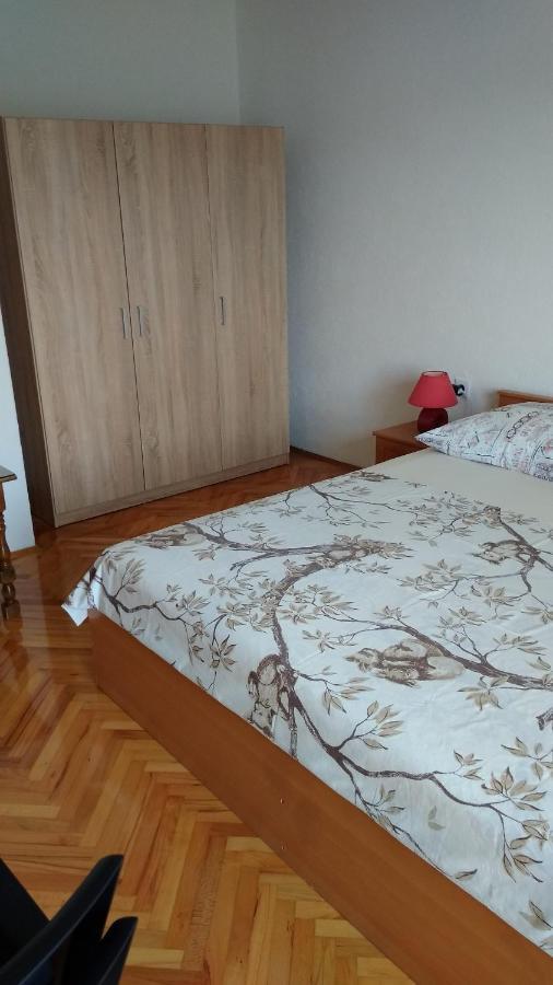 Apartment For 6 In Makarska Centar Εξωτερικό φωτογραφία
