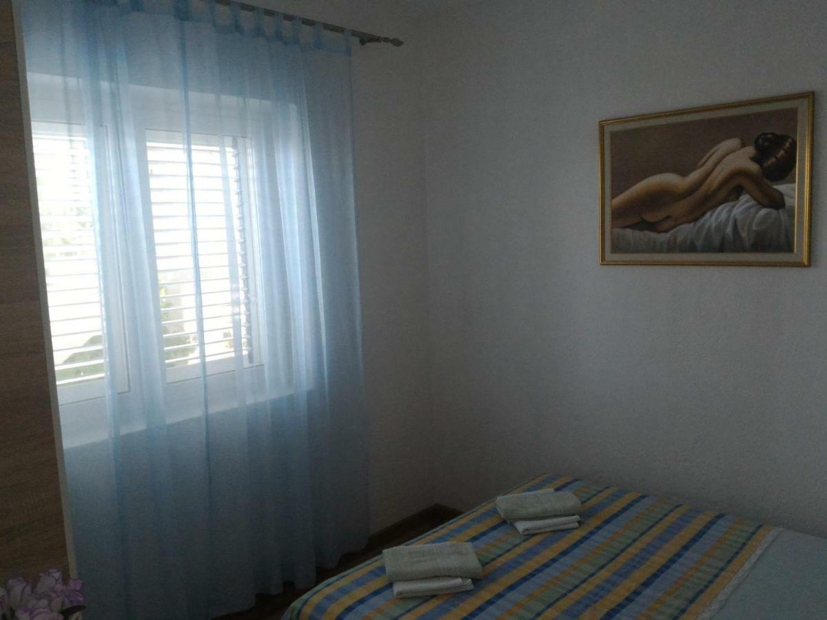 Apartment For 6 In Makarska Centar Εξωτερικό φωτογραφία
