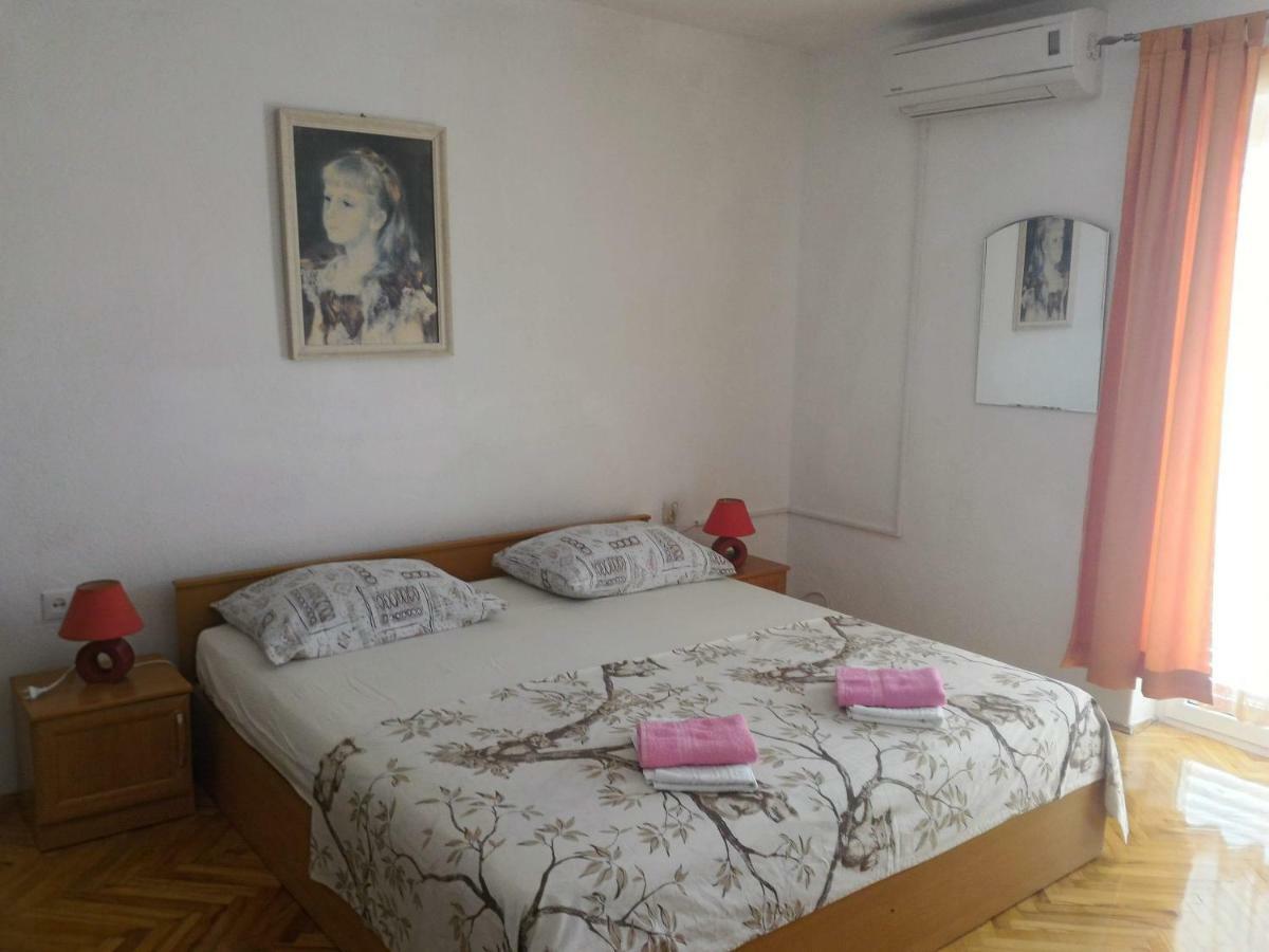 Apartment For 6 In Makarska Centar Εξωτερικό φωτογραφία
