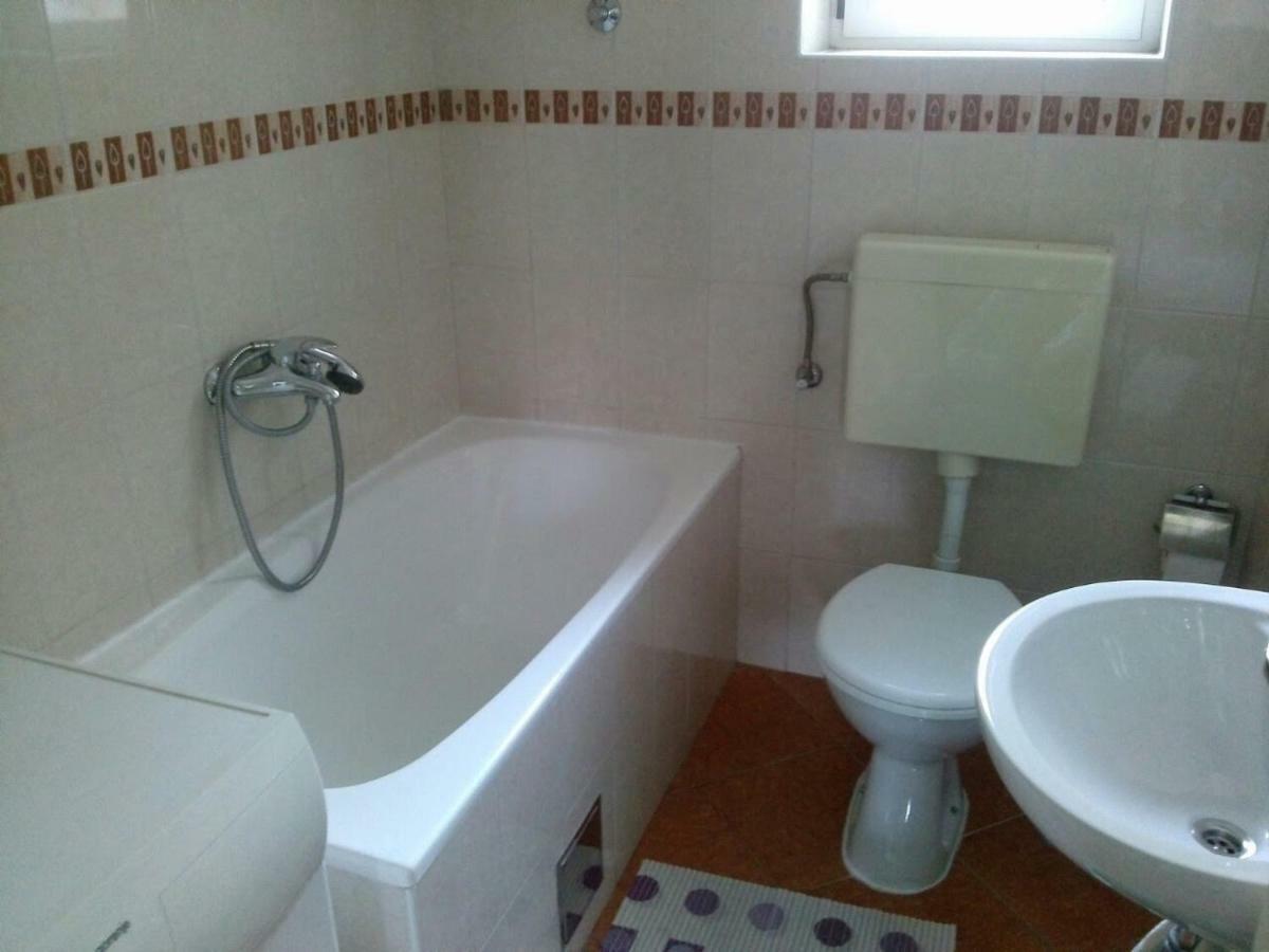 Apartment For 6 In Makarska Centar Εξωτερικό φωτογραφία